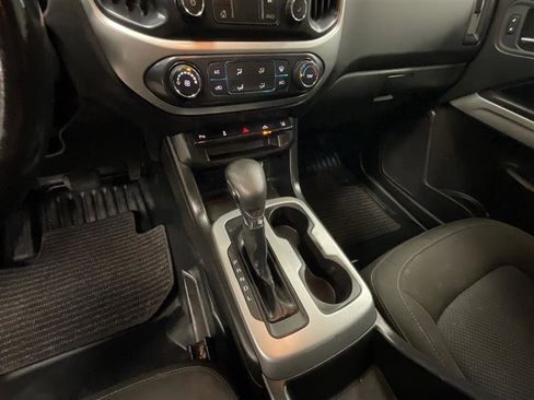 Used 2022 Chevrolet Colorado LT w/ Fleet Safety Package image 16