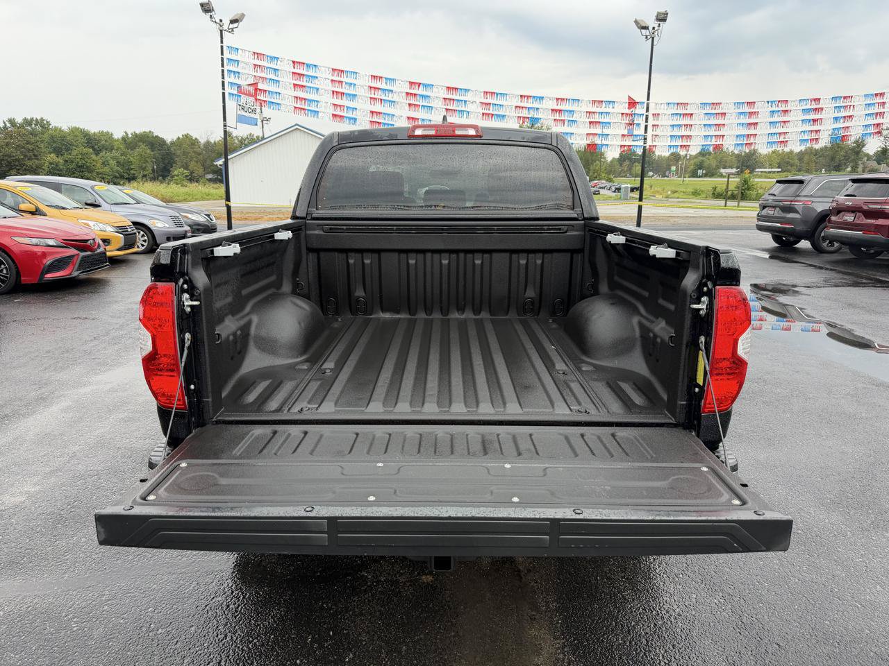Used 2021 Toyota Tundra SR5 w/ SR5 Leather Package RWD image 6