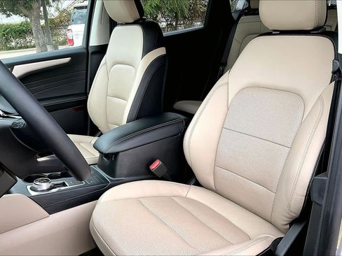 Used 2022 Ford Escape SEL image 7