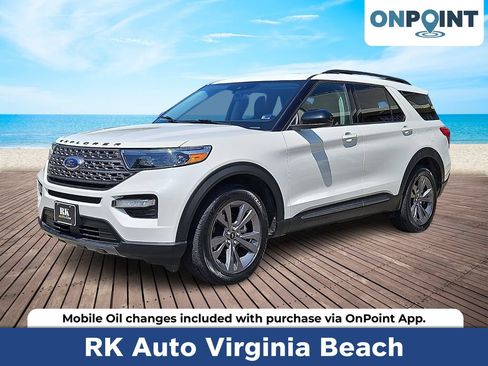 Used 2024 Ford Explorer XLT w/ Equipment Group 202A AWD/4WD image 1