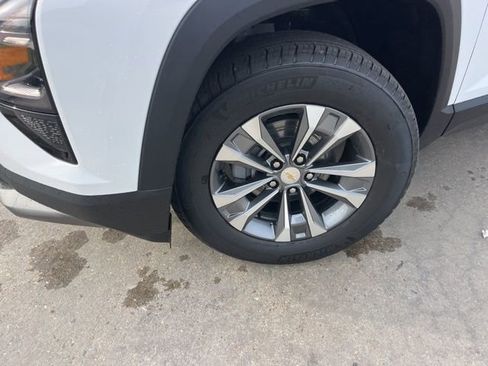 New 2026 Chevrolet Equinox LT w/ LPO, Floor Liner Package image 38