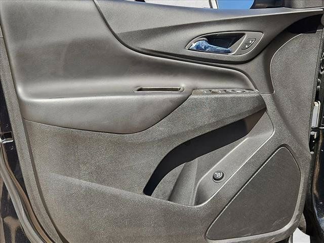 Used 2023 Chevrolet Equinox LT w/ Driver Convenience Package FWD image 11