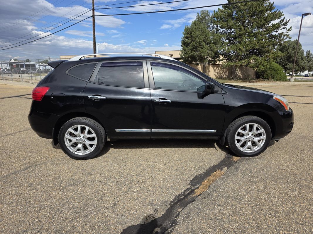 Used 2013 Nissan Rogue SL AWD/4WD image 9