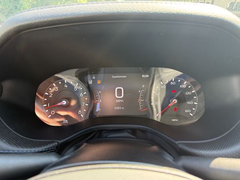 Used 2025 Jeep Compass Limited w/ Sun & Sound Group AWD/4WD image 17