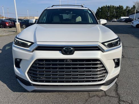 Used 2024 Toyota Grand Highlander AWD Hybrid image 16