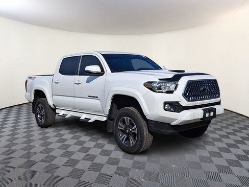 Used 2019 Toyota Tacoma TRD Sport AWD/4WD image 1