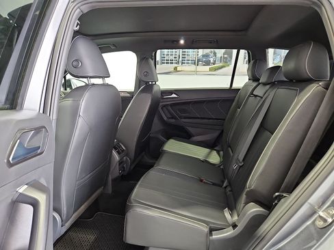 Certified 2023 Volkswagen Tiguan SE R-Line FWD image 13