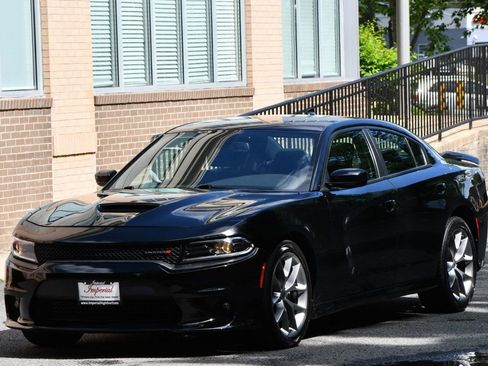 Used 2022 Dodge Charger GT image 2