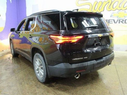 Used 2023 Chevrolet Traverse LT image 5