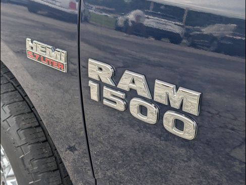 Used 2017 RAM 1500 Express RWD image 23