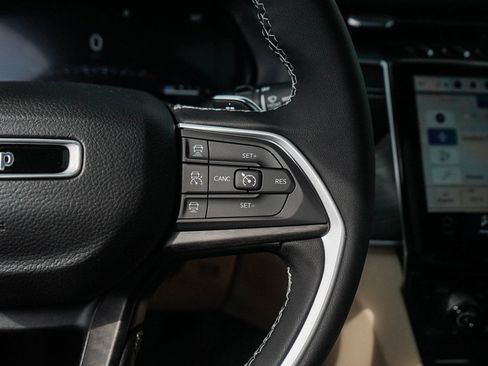 New 2025 Jeep Grand Cherokee Limited image 20