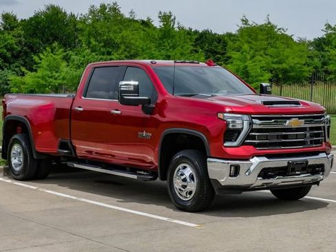 Used 2025 Chevrolet Silverado 3500 LTZ w/ LTZ Texas Edition AWD/4WD image 10