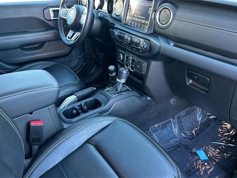 Used 2023 Jeep Wrangler Unlimited Sahara w/ Cold Weather Group image 18