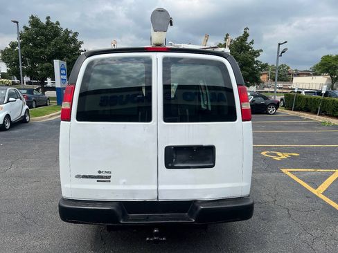 Used 2012 Chevrolet Express 2500 w/ Cold Climate Package RWD image 15