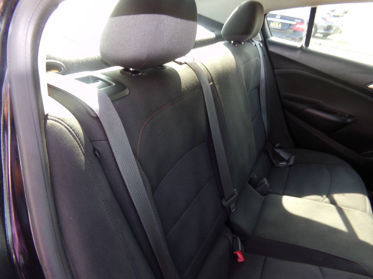 Used 2017 Chevrolet Cruze LS FWD image 21