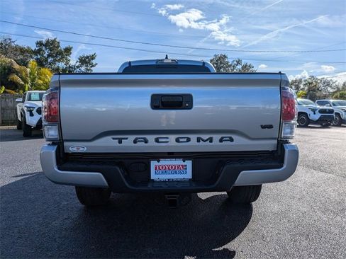 Used 2023 Toyota Tacoma TRD Sport image 5