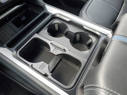 New 2026 Ford F250 Platinum image 25