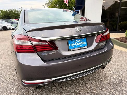 Used 2017 Honda Accord Sport Special Edition image 21