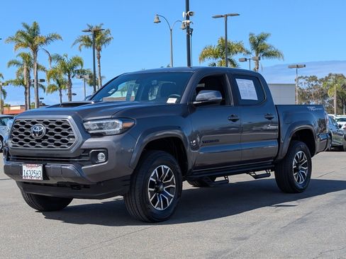 Used 2021 Toyota Tacoma TRD Sport w/ Technology Package RWD image 11