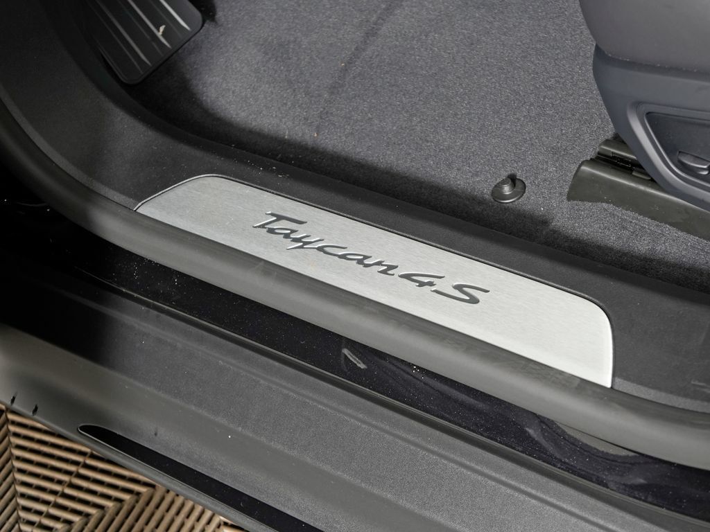 Used 2026 Porsche Taycan 4S AWD/4WD image 18