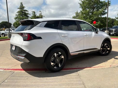 Used 2026 Kia Sportage LX FWD image 6