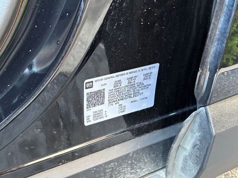 Used 2025 Chevrolet Equinox LT image 30