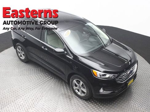Used 2021 Ford Edge SEL w/ Convenience Package image 3