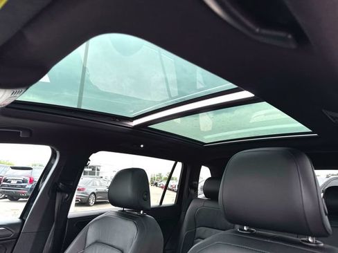 Used 2019 Volkswagen Tiguan SEL Premium R-Line AWD/4WD image 19