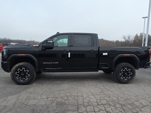 New 2026 GMC Sierra 2500 AT4X w/ LPO, Black Badging Package image 4