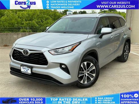 Used 2020 Toyota Highlander XLE image 1