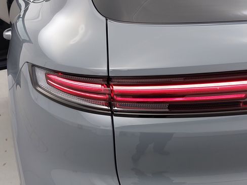New 2026 Porsche Cayenne S image 37