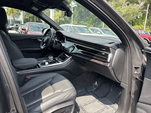 Used 2021 Audi Q7 3.0T Premium w/ Convenience Package AWD/4WD image 31