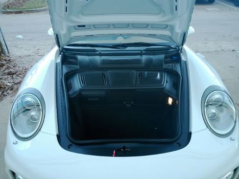 Used 2010 Porsche 911 Turbo image 40