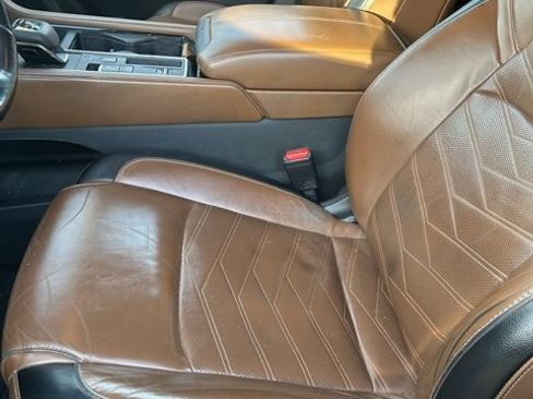 Used 2022 Nissan Pathfinder Platinum w/ Cargo Package image 5