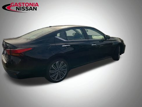 Used 2024 Nissan Altima 2.5 SL image 6