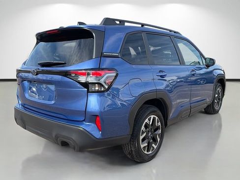 Used 2026 Subaru Forester Premium AWD/4WD image 3