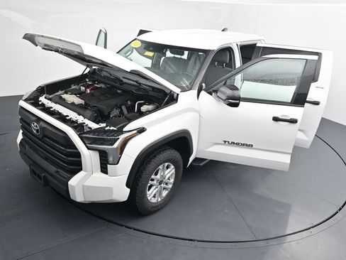 Used 2023 Toyota Tundra SR5 AWD/4WD image 40