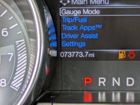 Used 2020 Ford Mustang Premium RWD image 30