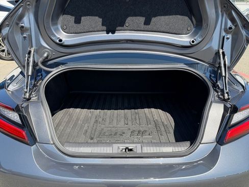 Used 2025 Toyota GR86 w/ ALL Weather Mat Package (TMS) RWD image 22
