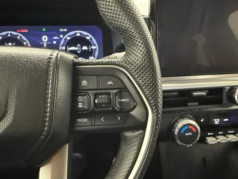 Used 2024 Toyota Tacoma TRD Off-Road AWD/4WD image 27
