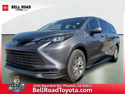 Used 2022 Toyota Sienna LE