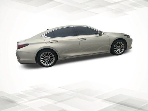 Used 2019 Lexus ES 350 Ultra Luxury w/ Accessory Package 2 image 4