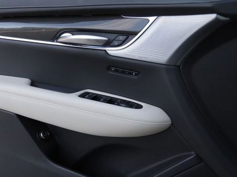 Certified 2023 Cadillac XT6 Sport w/ Technology Package image 22