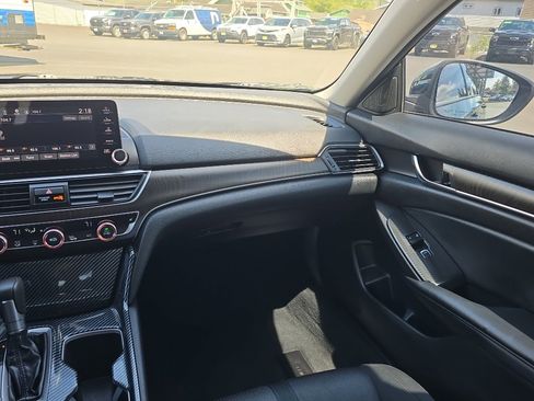 Used 2018 Honda Accord EX image 21