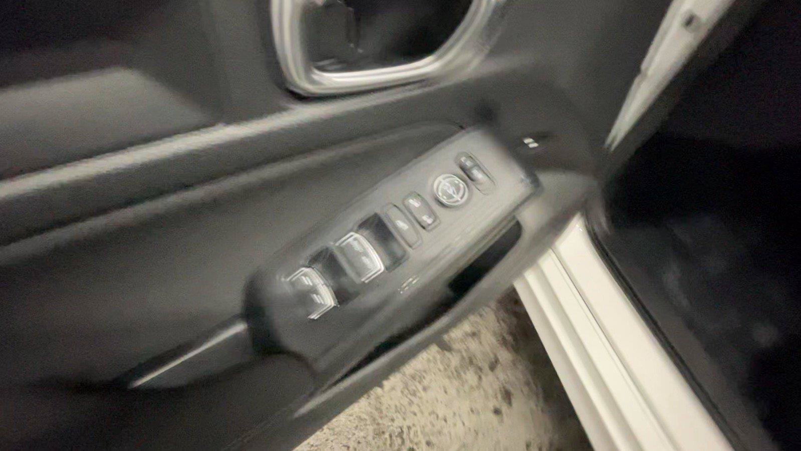 Used 2025 Honda Civic LX image 32