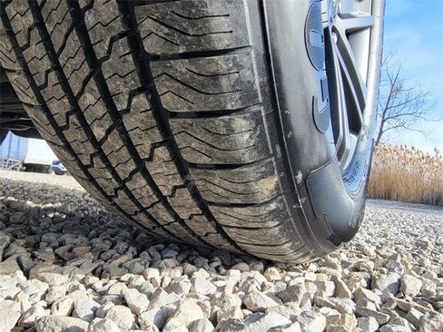 Certified 2023 Ford F150 Lariat w/ Equipment Group 502A High image 18