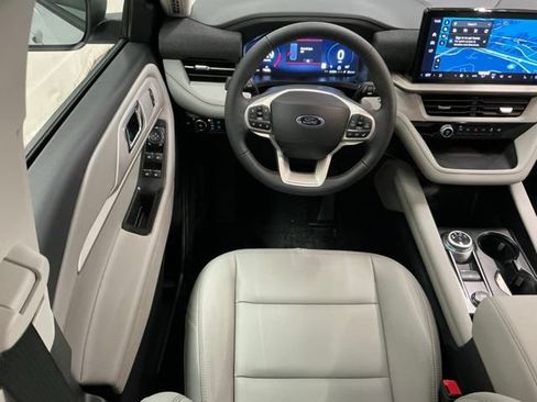 New 2026 Ford Explorer Active w/ Active Comfort Package AWD/4WD image 12