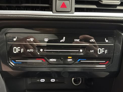 New 2026 Volkswagen Taos SE AWD/4WD image 27