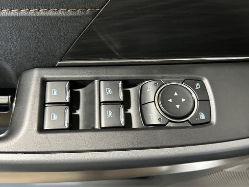 Used 2024 Ford F150 Lariat w/ Mobile Office Package image 17