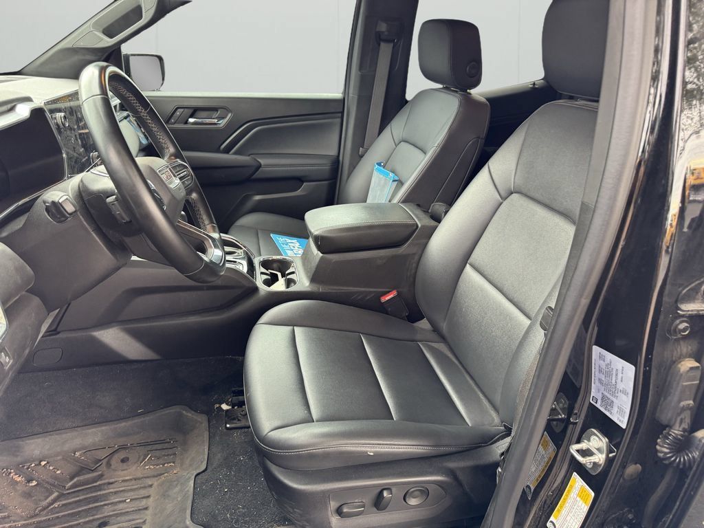 Used 2023 GMC Canyon Elevation w/ Elevation Premium Package AWD/4WD image 12